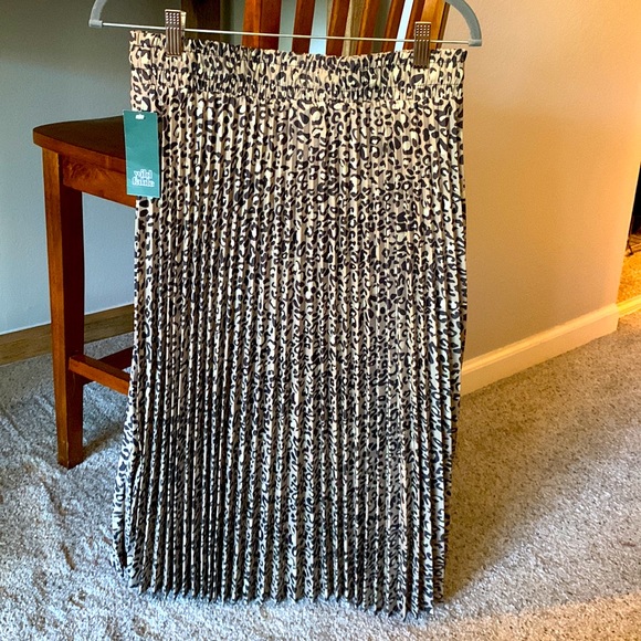 Wild Fable midi skirt, cheetah print - Picture 2 of 4